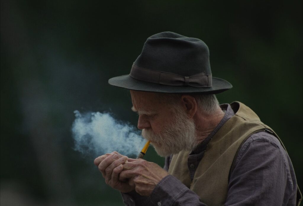 Train Dreams: دراسة في أبعاد التكوين والدلالة